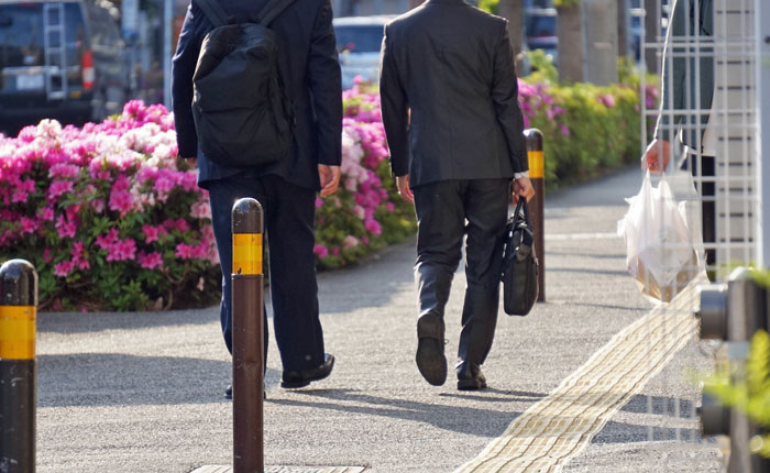 素行調査はウーマン探偵事務所へご依頼ください。